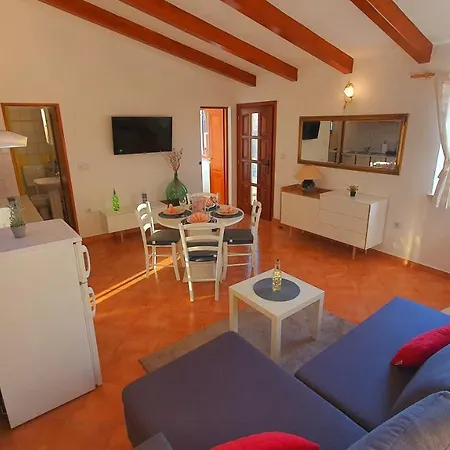 La Mora Apartment Pula